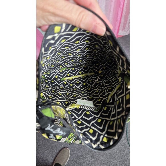 Vera Bradley Colorful Green Flower Hipster Quilted Cotton Crossbody Purse 10x10 - Picture 8 of 9